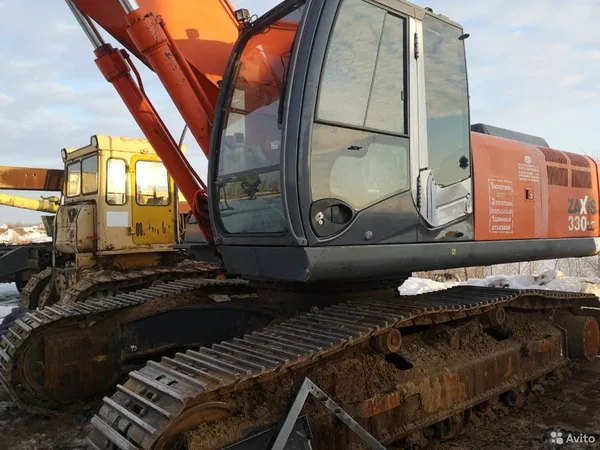 Гусеничный экскаватор Hitachi ZX330