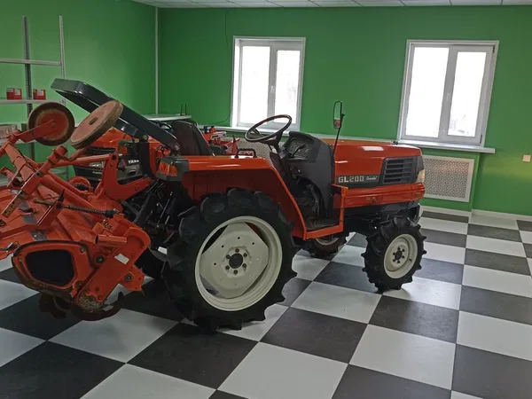 Мини-трактор Kubota GL-200