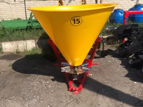 Разбрасыватель удобрений Strumyk РУМ-500 серии H