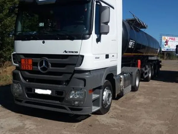 Седельный тягач Mercedes-Benz Actros 1844