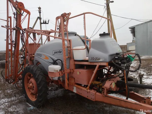 Прицепной опрыскиватель Jacto Advance Vortex 3000