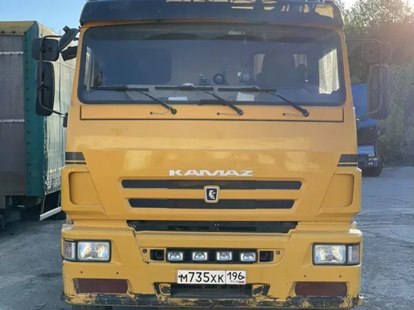 Бортовой грузовик с КМУ КамАЗ 65201