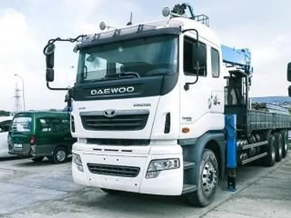 Бортовой грузовик с КМУ Daewoo Prima