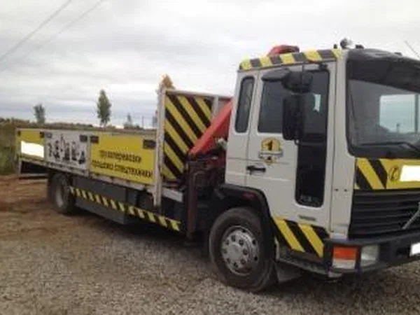 Бортовой грузовик с КМУ Volvo FL6