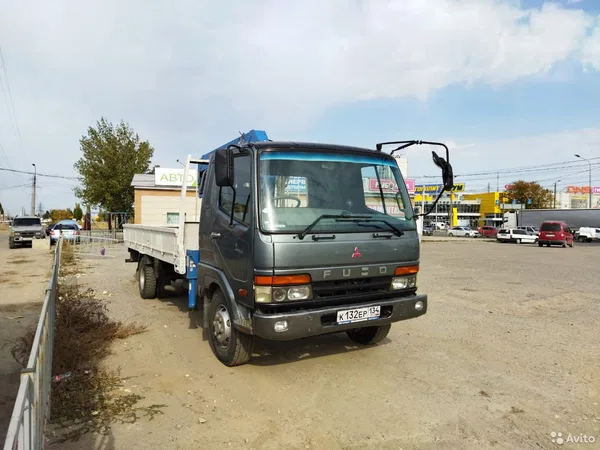 Бортовой грузовик с КМУ Mitsubishi Fuso Fighter