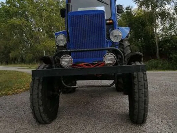 Трактор МТЗ Беларус 80