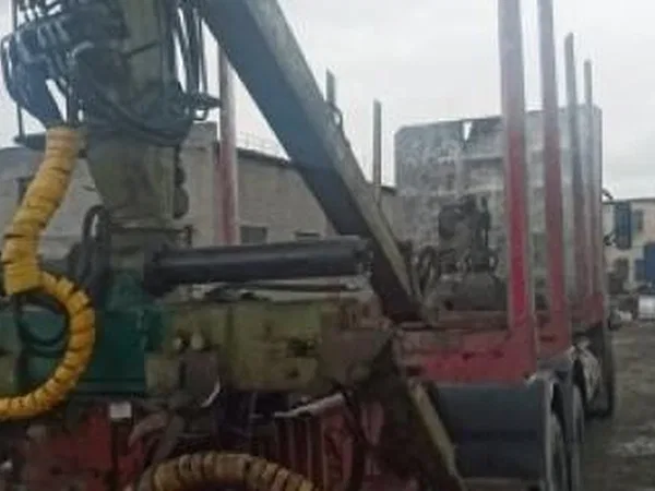 Сортиментовоз Volvo FH16