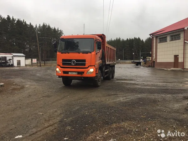 Самосвал DongFeng