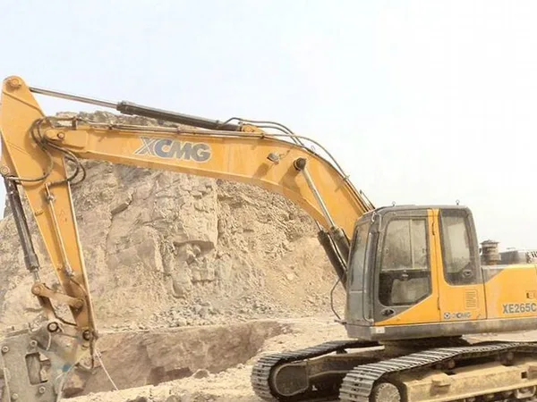 Гусеничный экскаватор XCMG XE265C