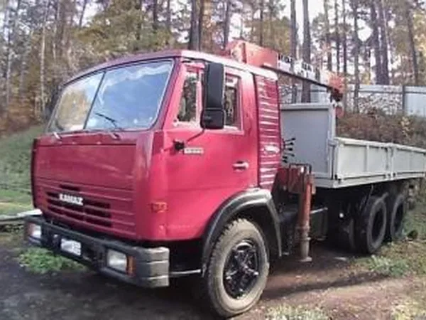 Бортовой грузовик с КМУ КамАЗ 53212