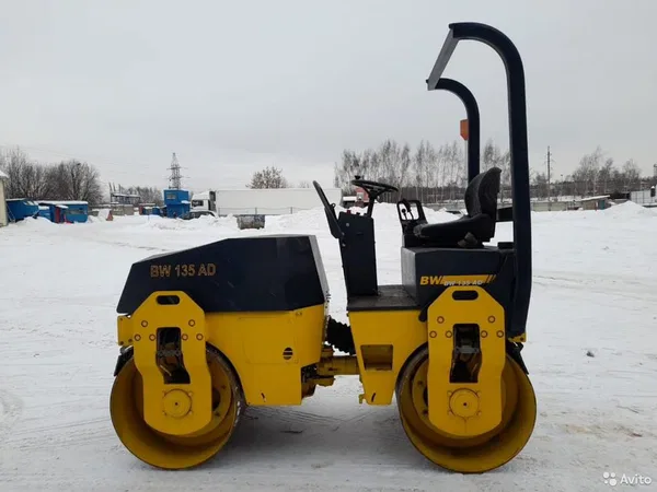 Тротуарный каток Bomag BW135 AD