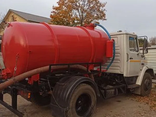 Ассенизатор ЗИЛ КО-520
