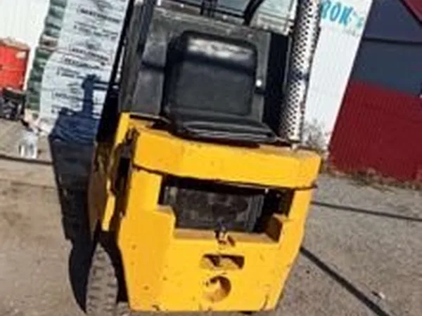 Вилочный погрузчик МЗиК ДП-1604