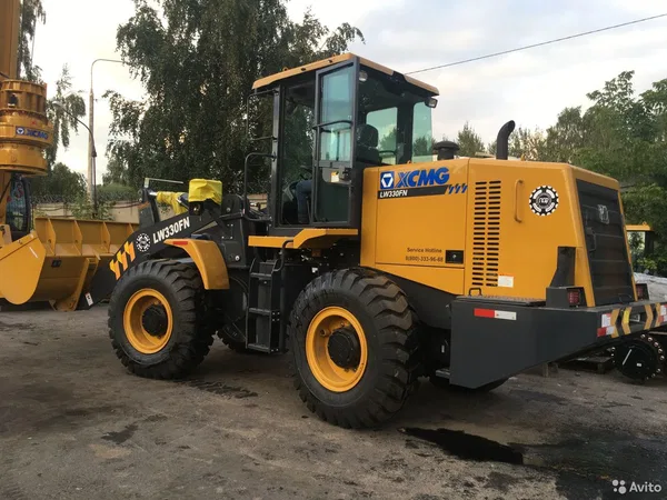 Фронтальный погрузчик XCMG LW300FN