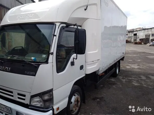 Промтоварный фургон Isuzu NQR 75