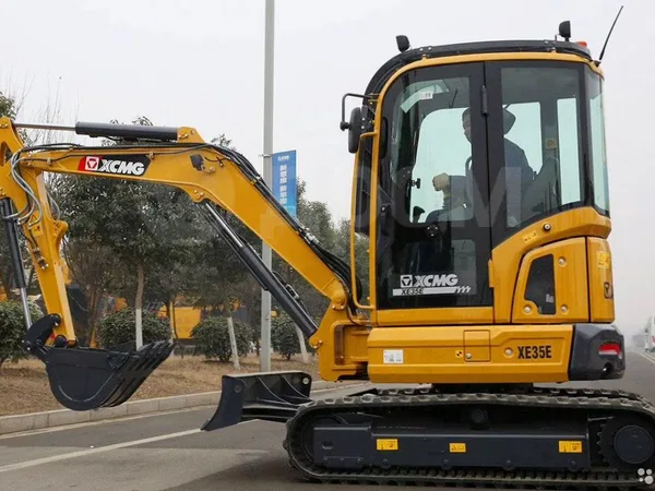 Мини-экскаватор XCMG XE35U
