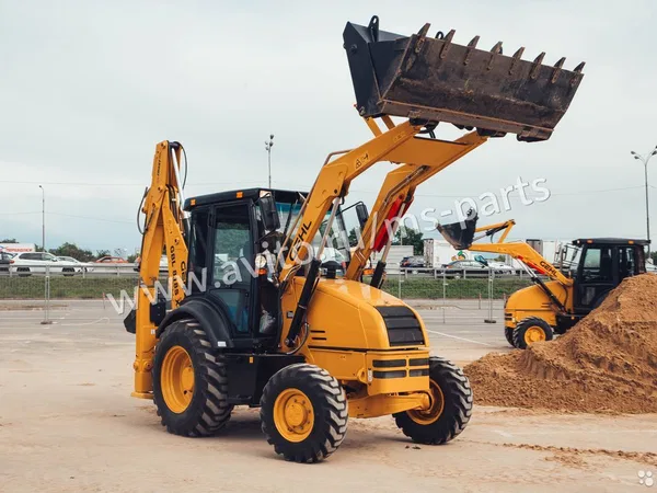 Экскаватор-погрузчик Gehl GBL 818S X4