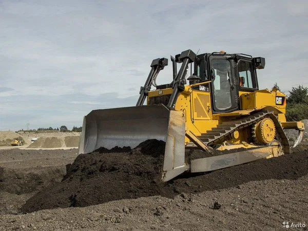 Гусеничный бульдозер Caterpillar D6R2