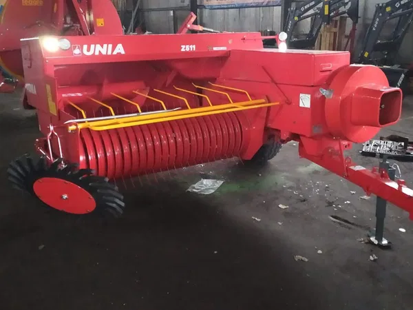 Пресс-подборщик UNIA Z-511