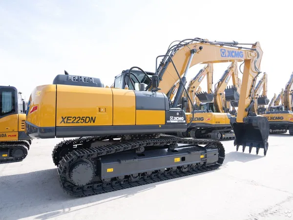 Гусеничный экскаватор XCMG XE225DN