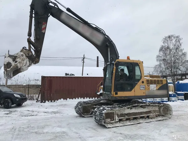 Гусеничный экскаватор Volvo EC180B LC