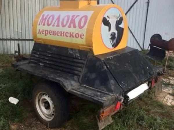 Легковой прицеп-цистерна бочка "Молоко"