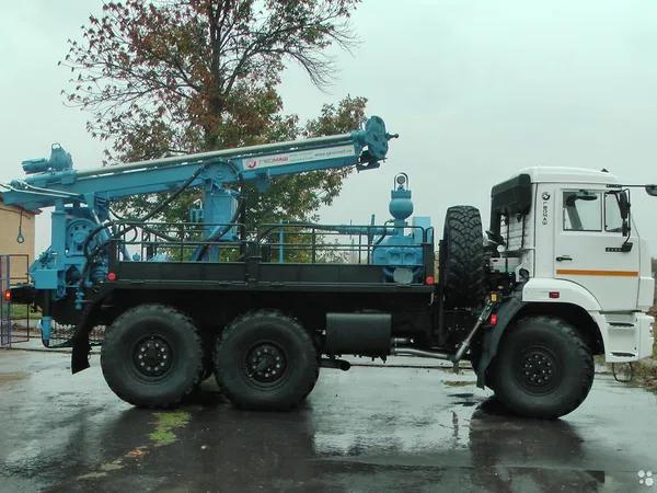 Мобильная буровая установка Геомаш ПБУ-2-314 на шасси КамАЗ 43118