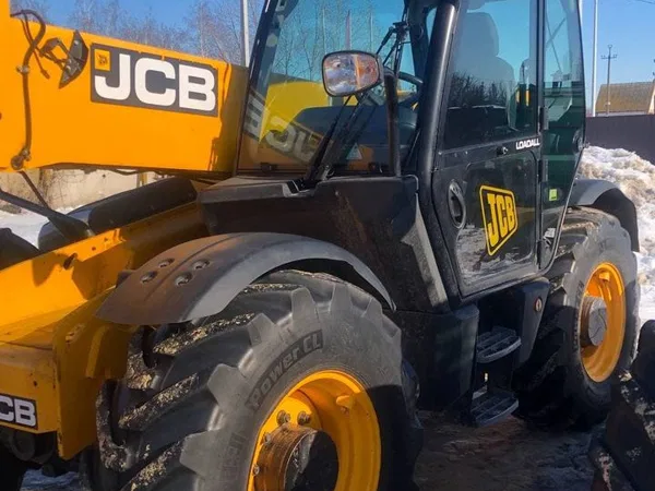 Телескопический погрузчик JCB 550-80