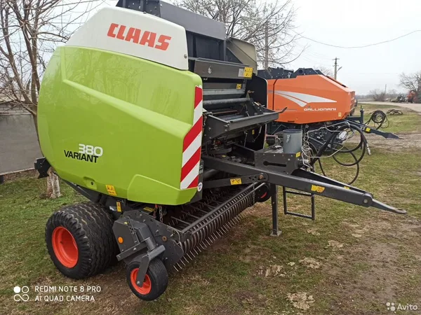 Пресс-подборщик Claas Variant 380