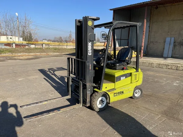 Вилочный электропогрузчик Clark Forklifts GEX16