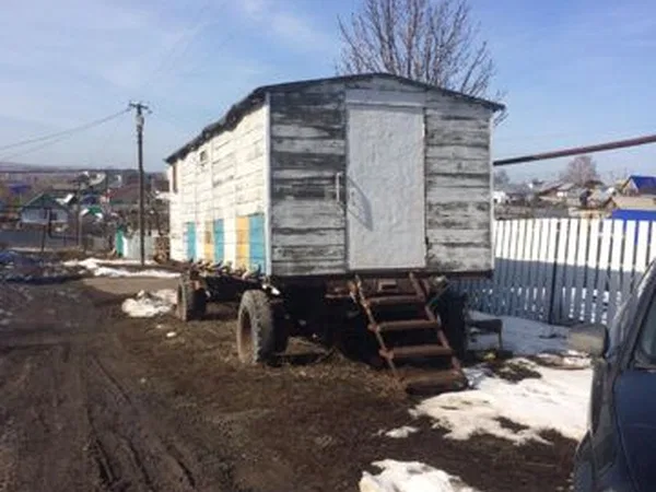 Прицеп пчеловоз