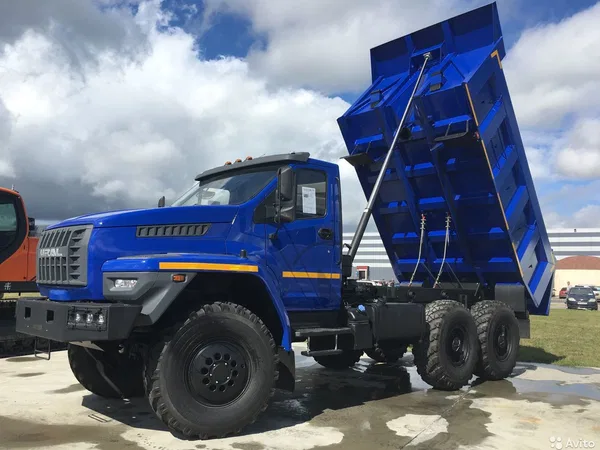 Самосвал УРАЛ 55571-5121-72Е5