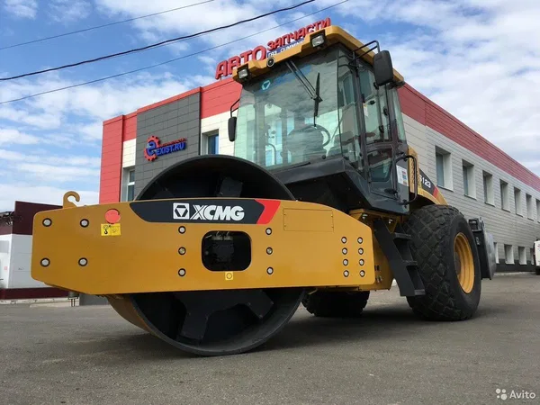 Грунтовый каток XCMG XS123
