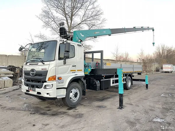 Бортовой грузовик с КМУ HINO 500 (Ranger)