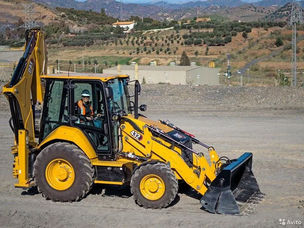 Экскаватор-погрузчик Caterpillar 432