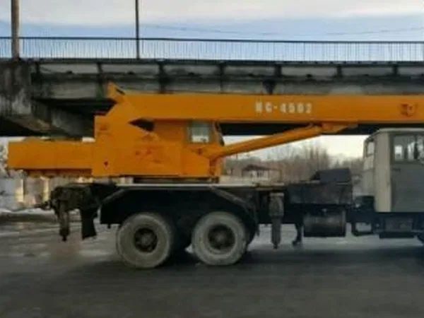 Автокран КС-4574-5 на шасси КрАЗ