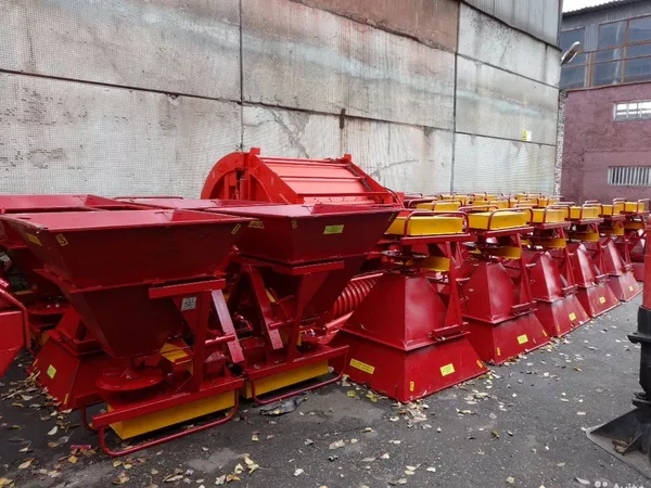 Навесной пескоразбрасыватель Лидсельмаш Л-116-01