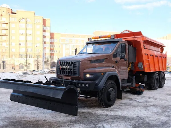 Комбинированная дорожная машина УРАЛ Next