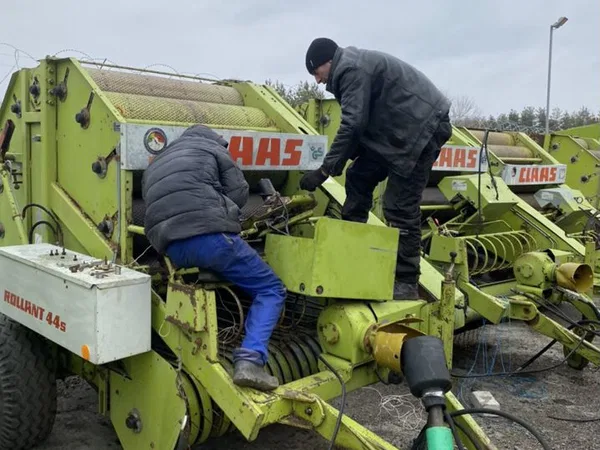 Пресс-подборщик Claas Rollant 44S