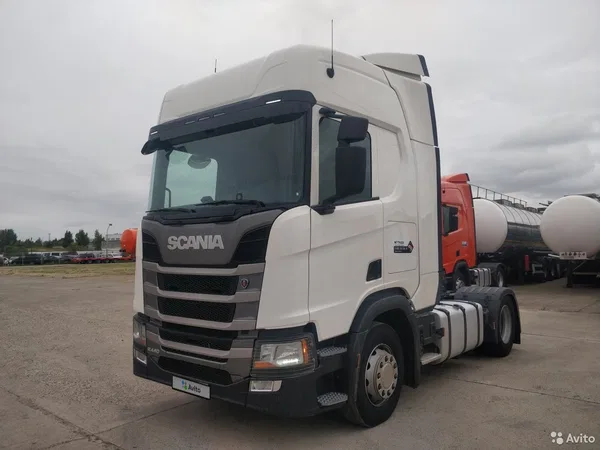 Седельный тягач Scania R440LA