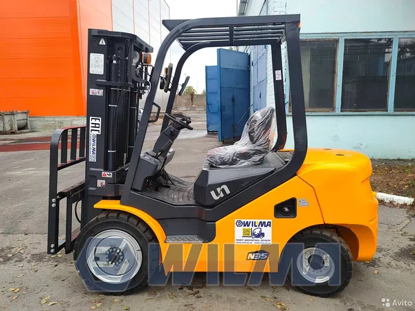 Вилочный погрузчик UN Forklifts FD35T