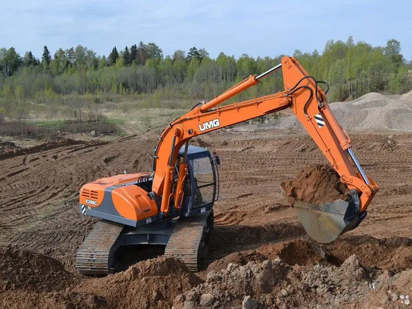 Гусеничный экскаватор UMG E200NC