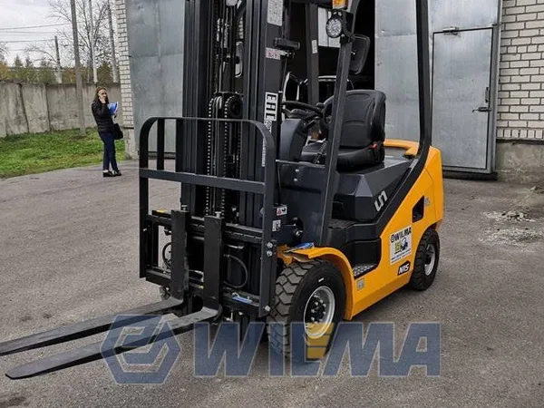 Вилочный погрузчик UN Forklifts FD15T