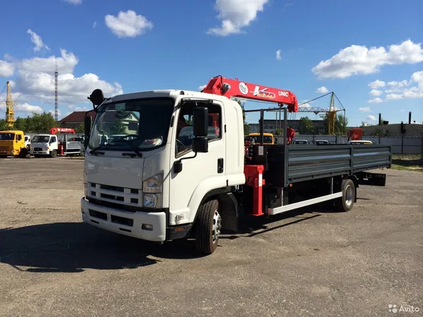 Бортовой грузовик с КМУ ISUZU NQR90L-K