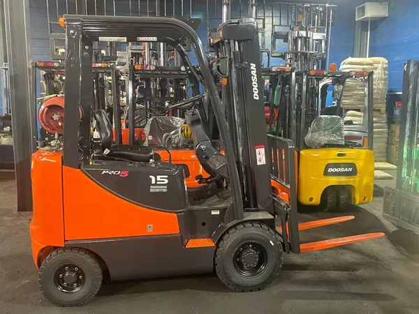 Вилочный погрузчик Doosan G15S-5