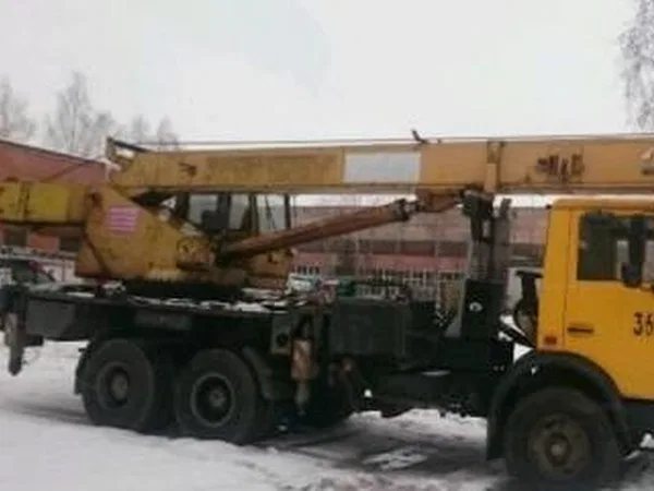 Автокран МАЗ 6303-03