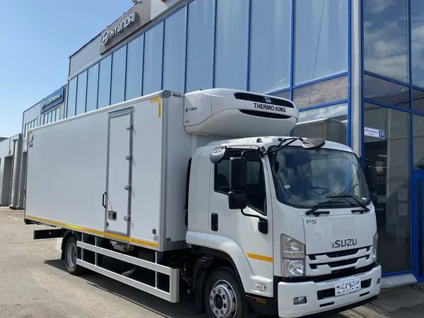 Рефрижераторный фургон Isuzu FSR