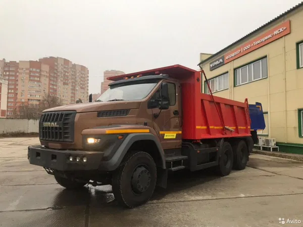 Самосвал УРАЛ Next