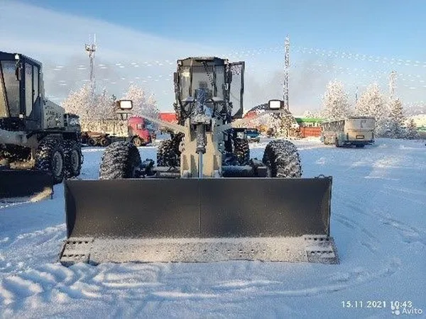 Автогрейдер UMG ДЗ-98