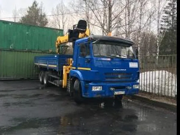 Бортовой грузовик с КМУ КамАЗ 65117